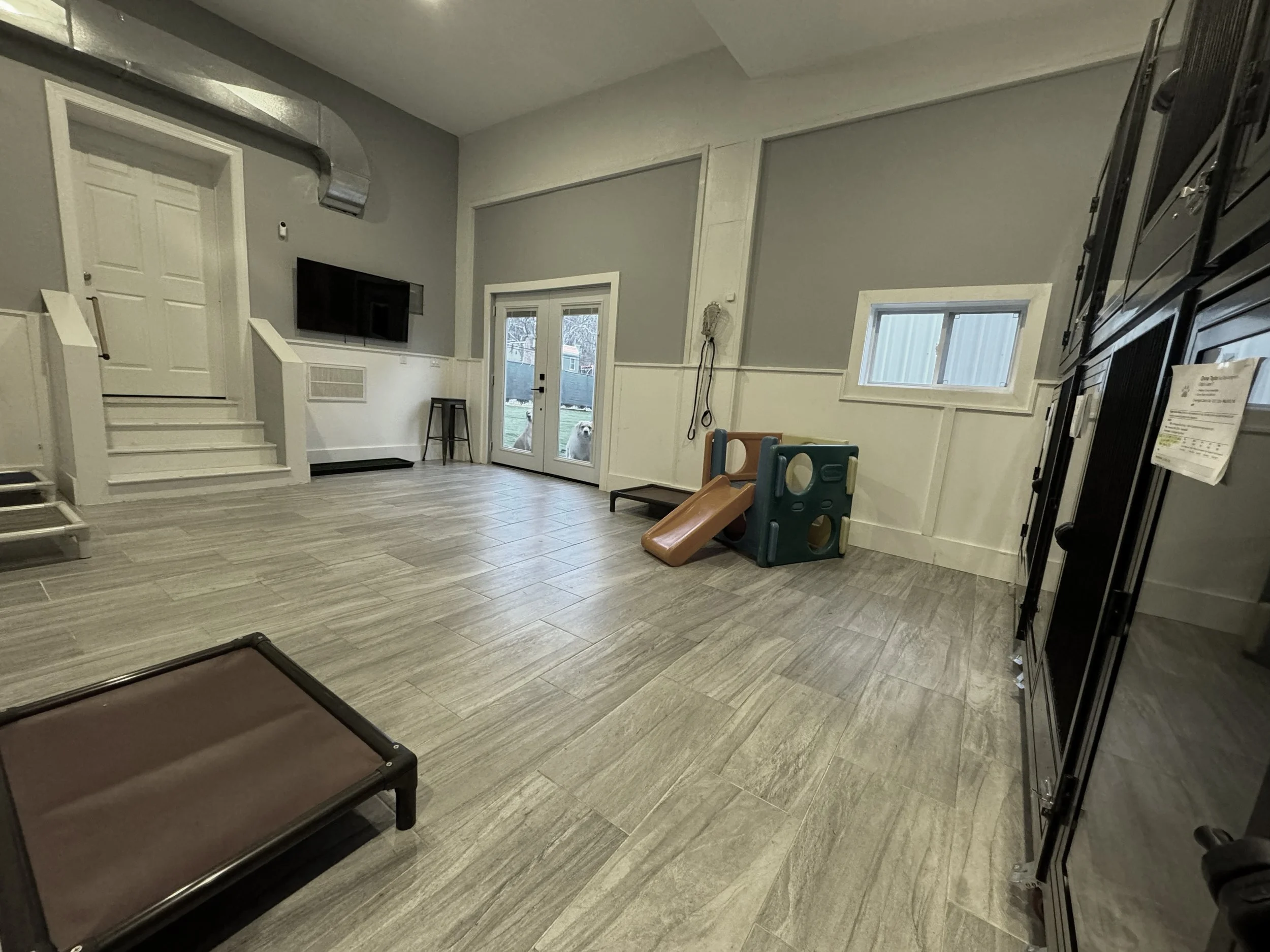 The bright indoor and outdoor accommodation area at Parkwood West